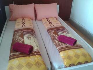 Проживание в семье Osogovo Rooms София Номер с кроватью размера «king-size» и балконом-1
